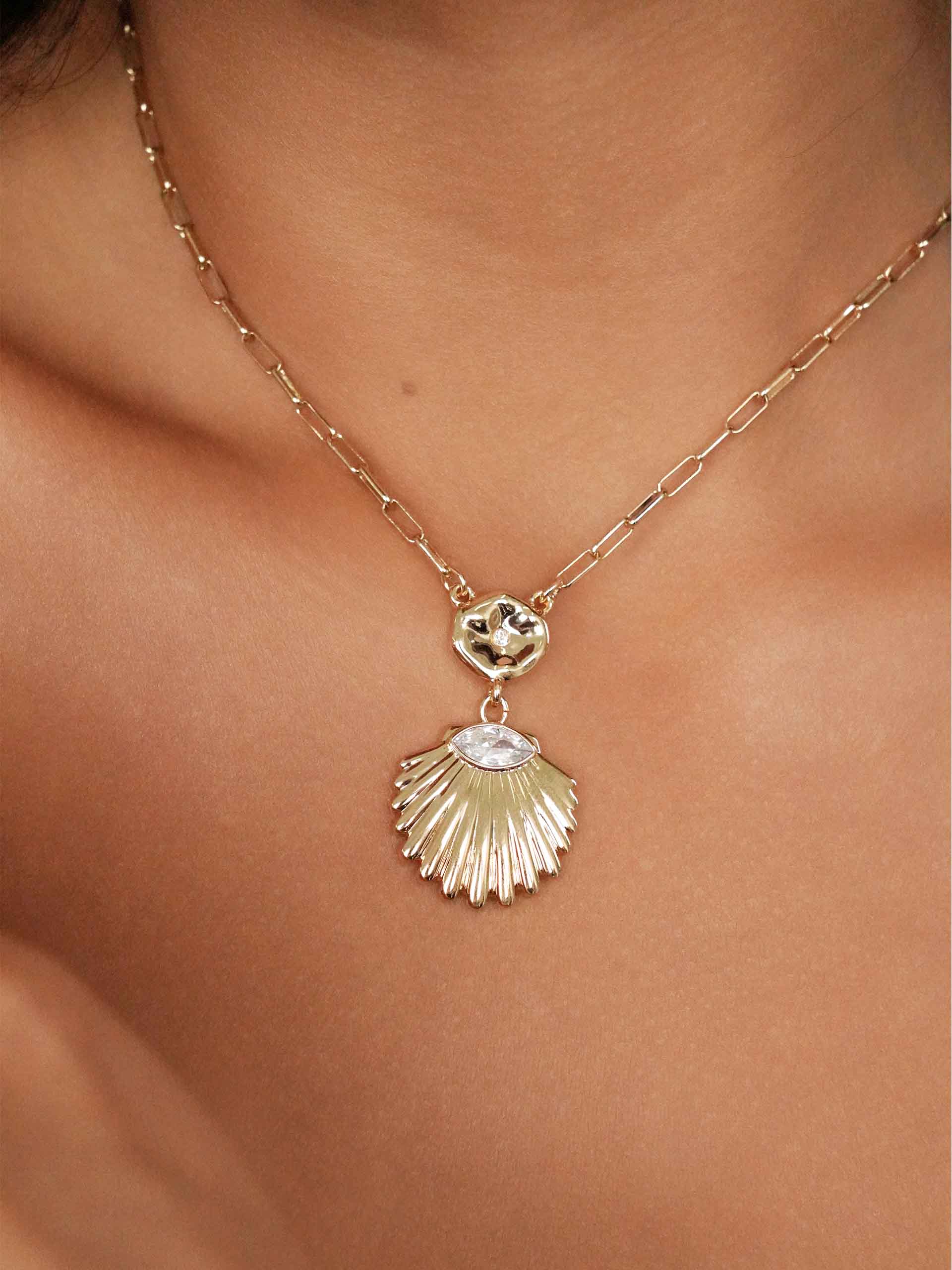 Sntorini Pendant Necklace