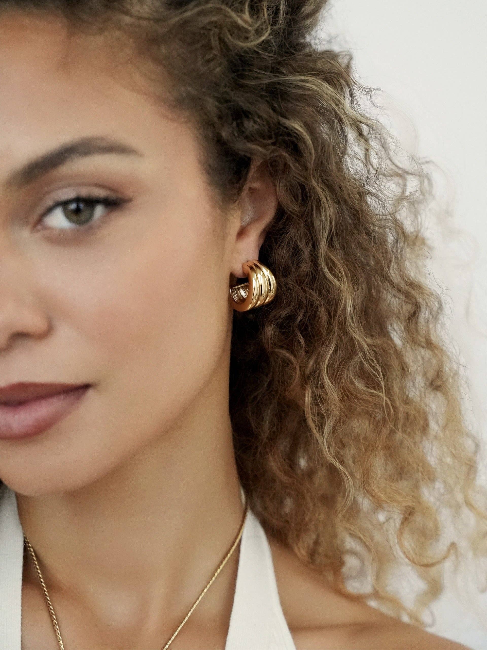 Triple Ribbed Hoops