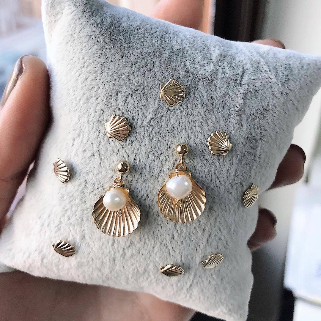 Belle Earrings