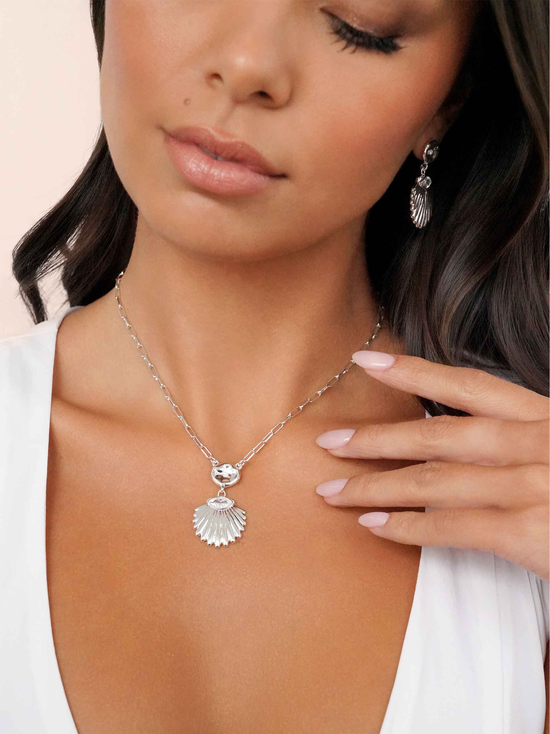 Sntorini Pendant Necklace