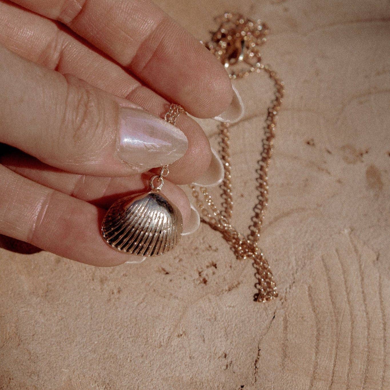 Jennie Shell Necklace