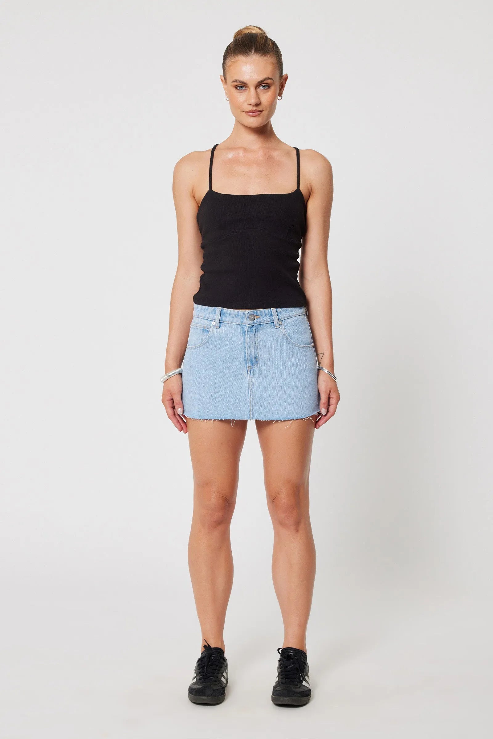 99 Low Skirt Kendall