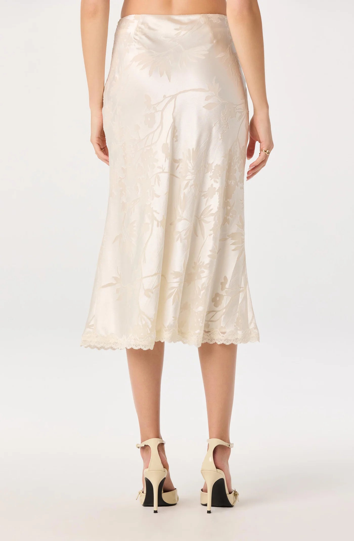 ASTR the Label Windey Cream Skirt