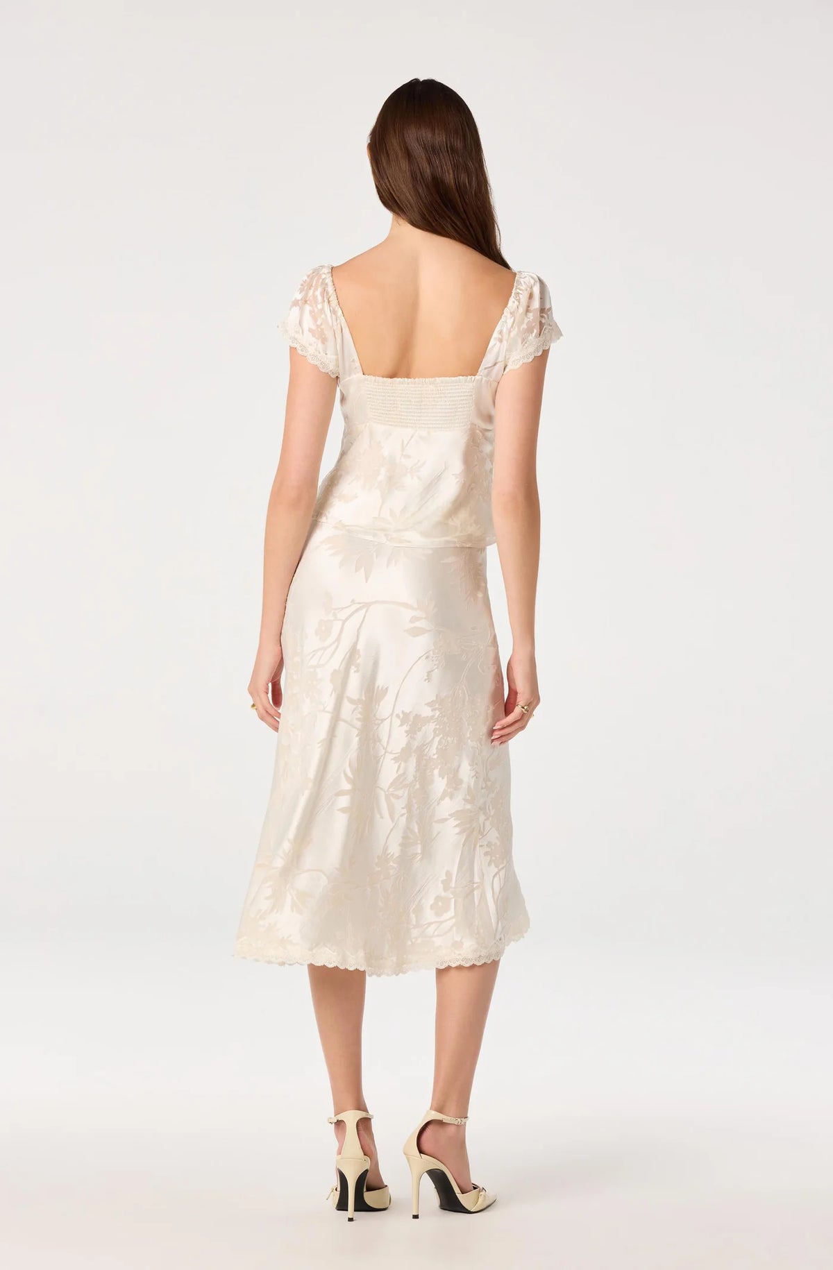 ASTR the Label Windey Cream Skirt