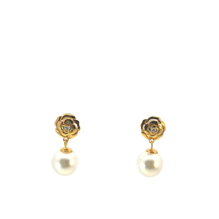 Yara Flower Pearl Studs | Gold