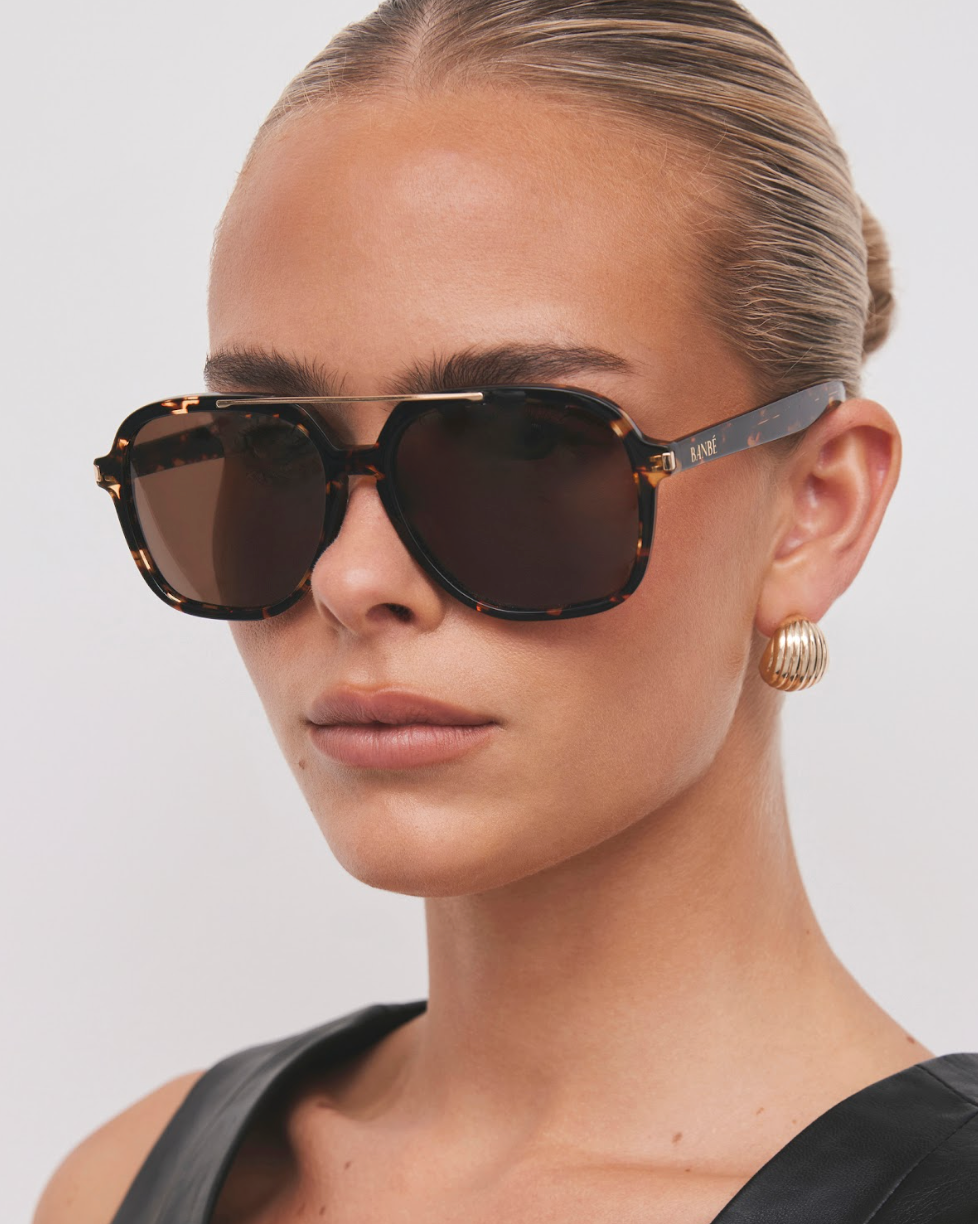 The Lopez | Amber Tort