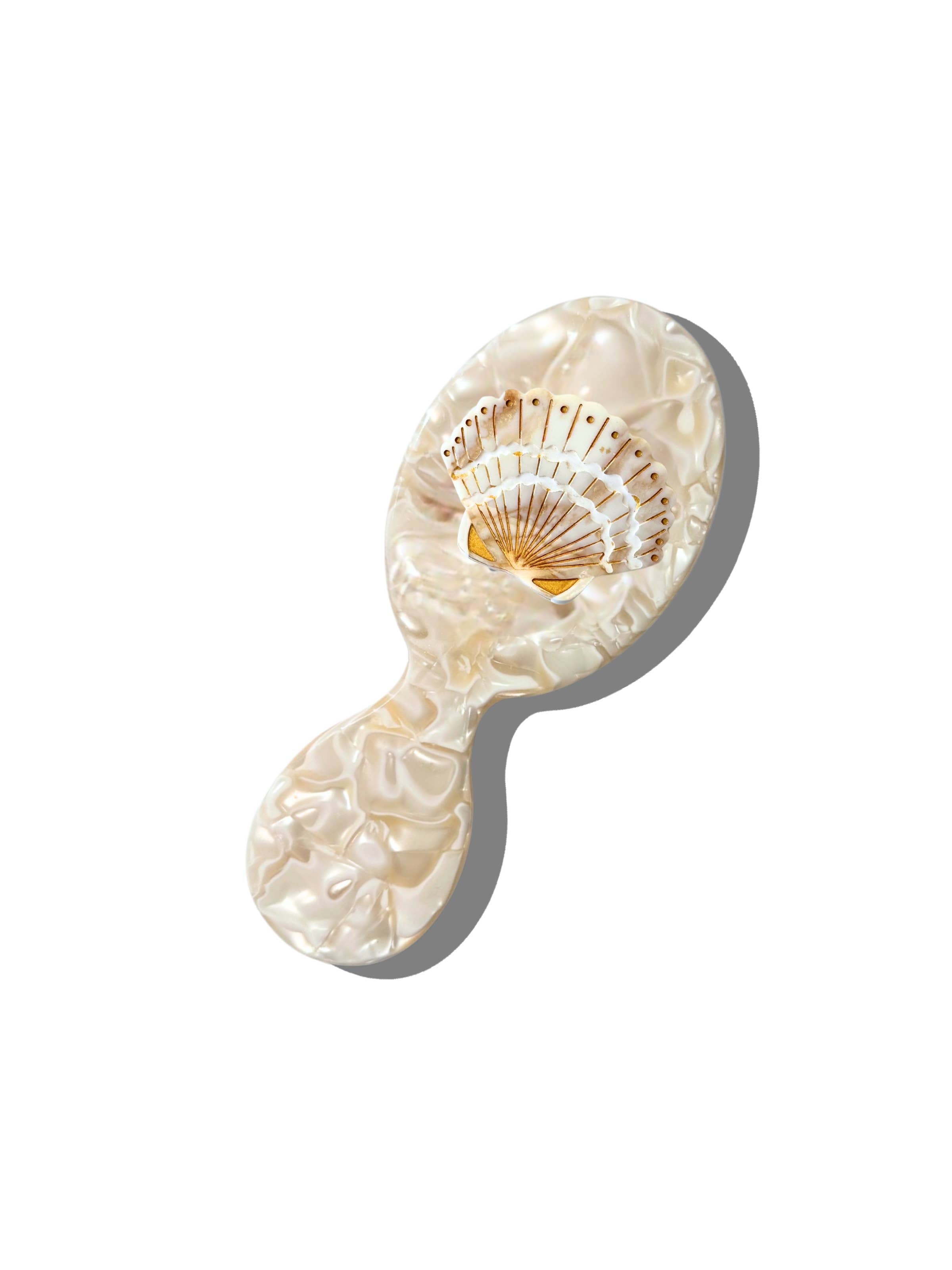 Solar Eclipse | Seashell Handbag Hero Brush
