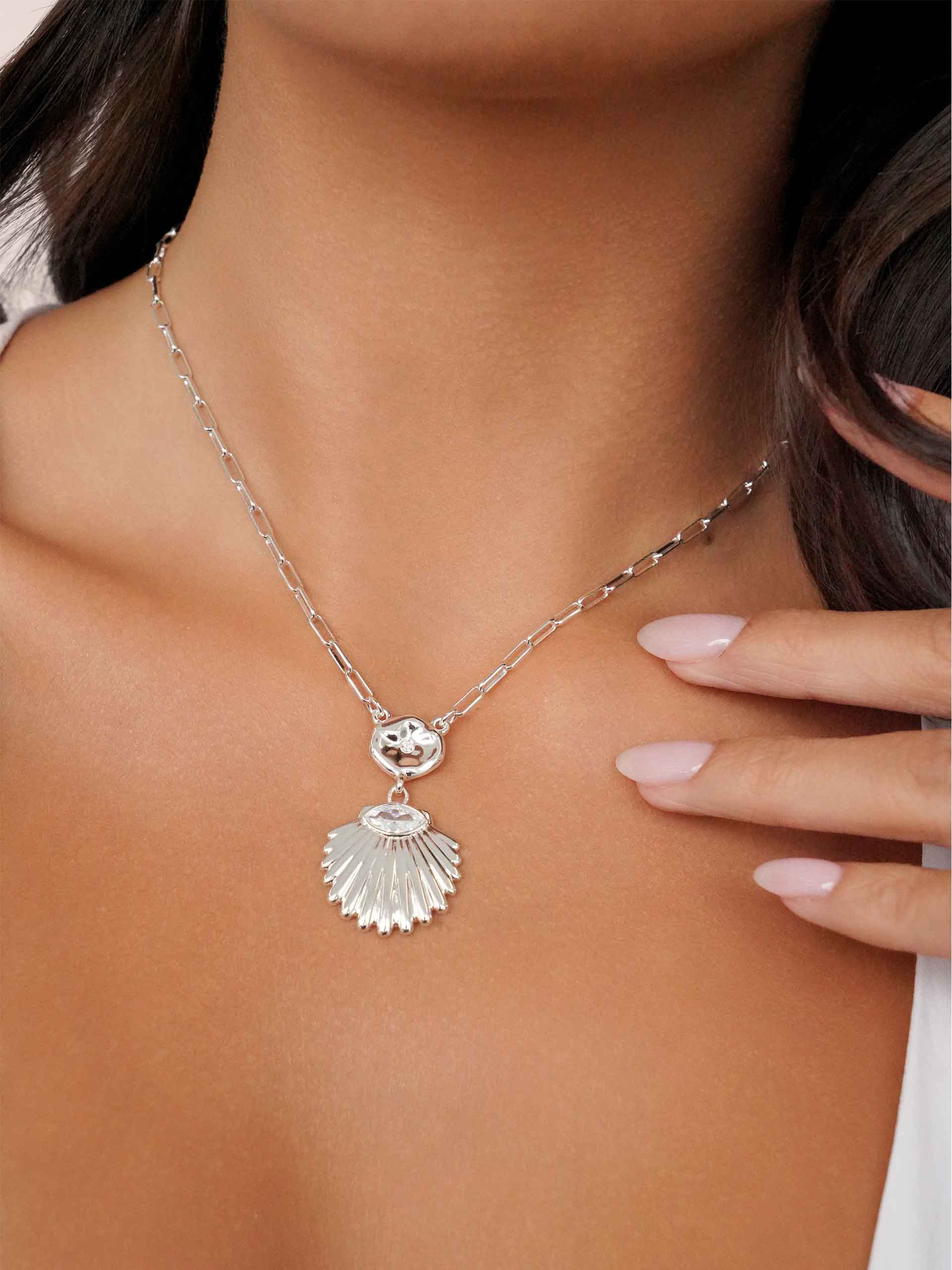 Sntorini Pendant Necklace