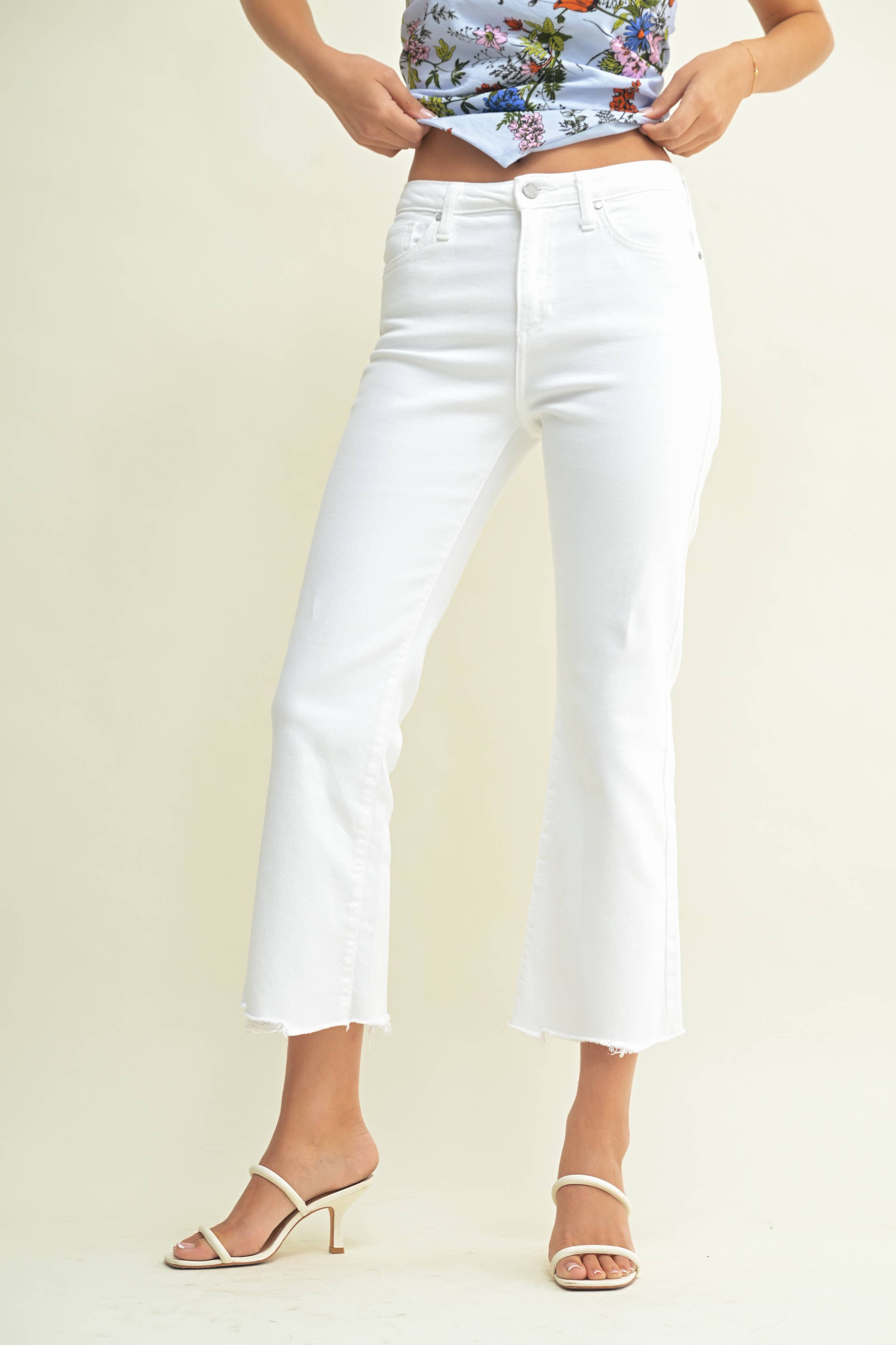 Vana White Vintage Cropped Flare Jeans