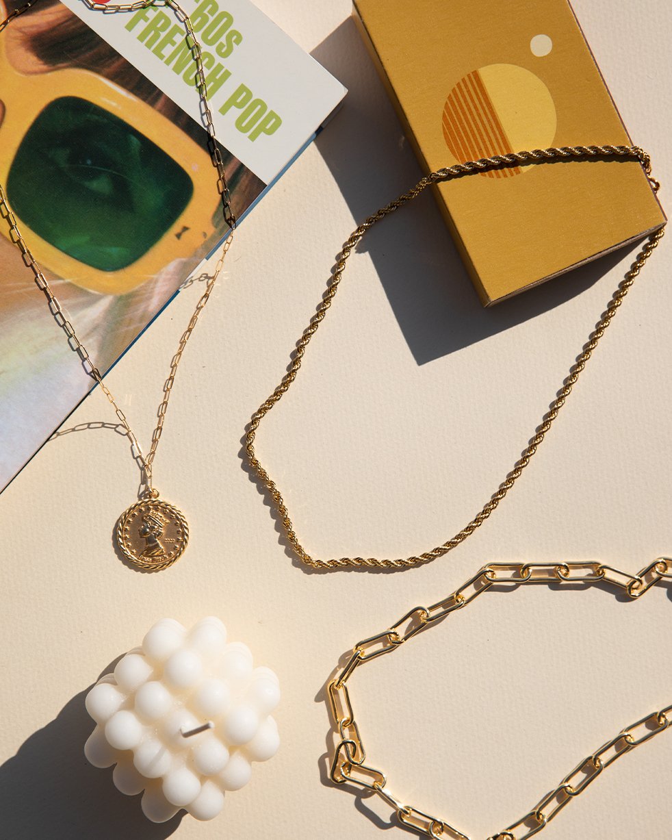 Queen Bee Necklace Gold