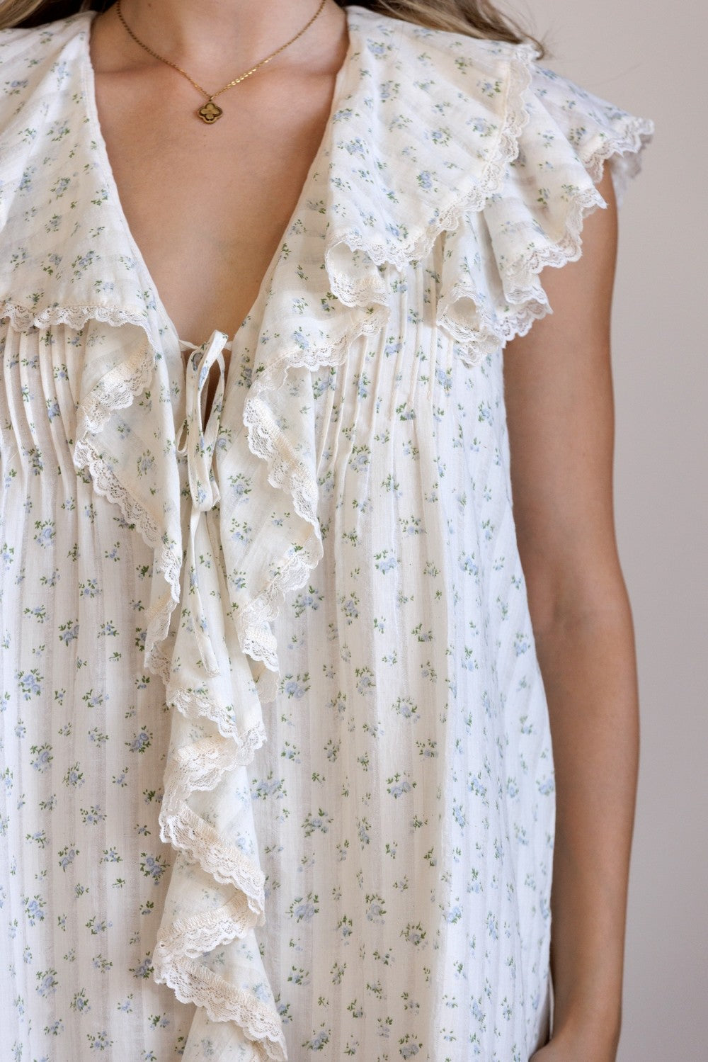 storia mini dress Margot Ditsy Floral Mini Dress Medium