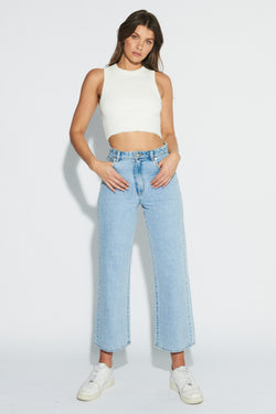 Abrand | A STREET ALINE CROP WALK AWAY Jeans