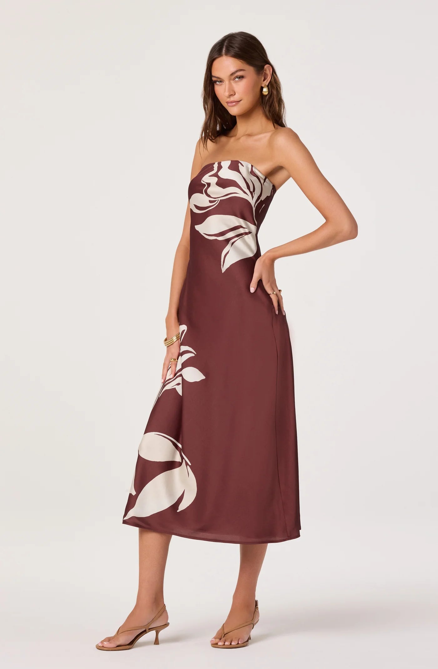 ASTR the Label Annabeth Brown Floral Dress