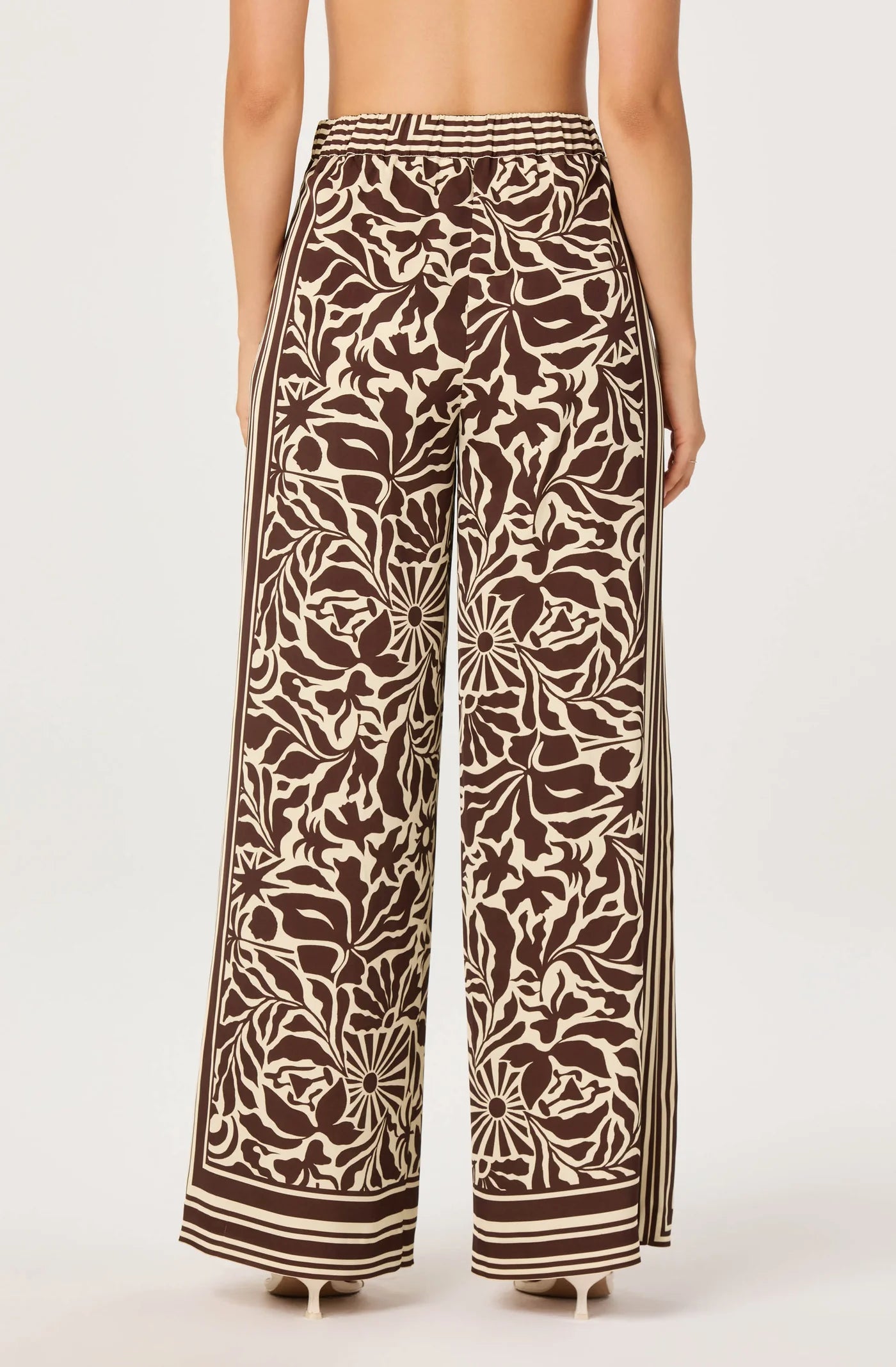 ASTR the Label Eva Brown Tropical Pants
