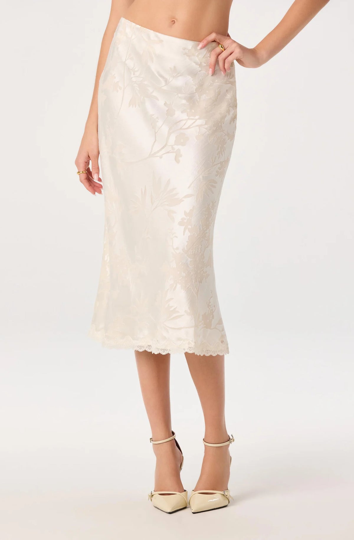 ASTR the Label Windey Cream Skirt