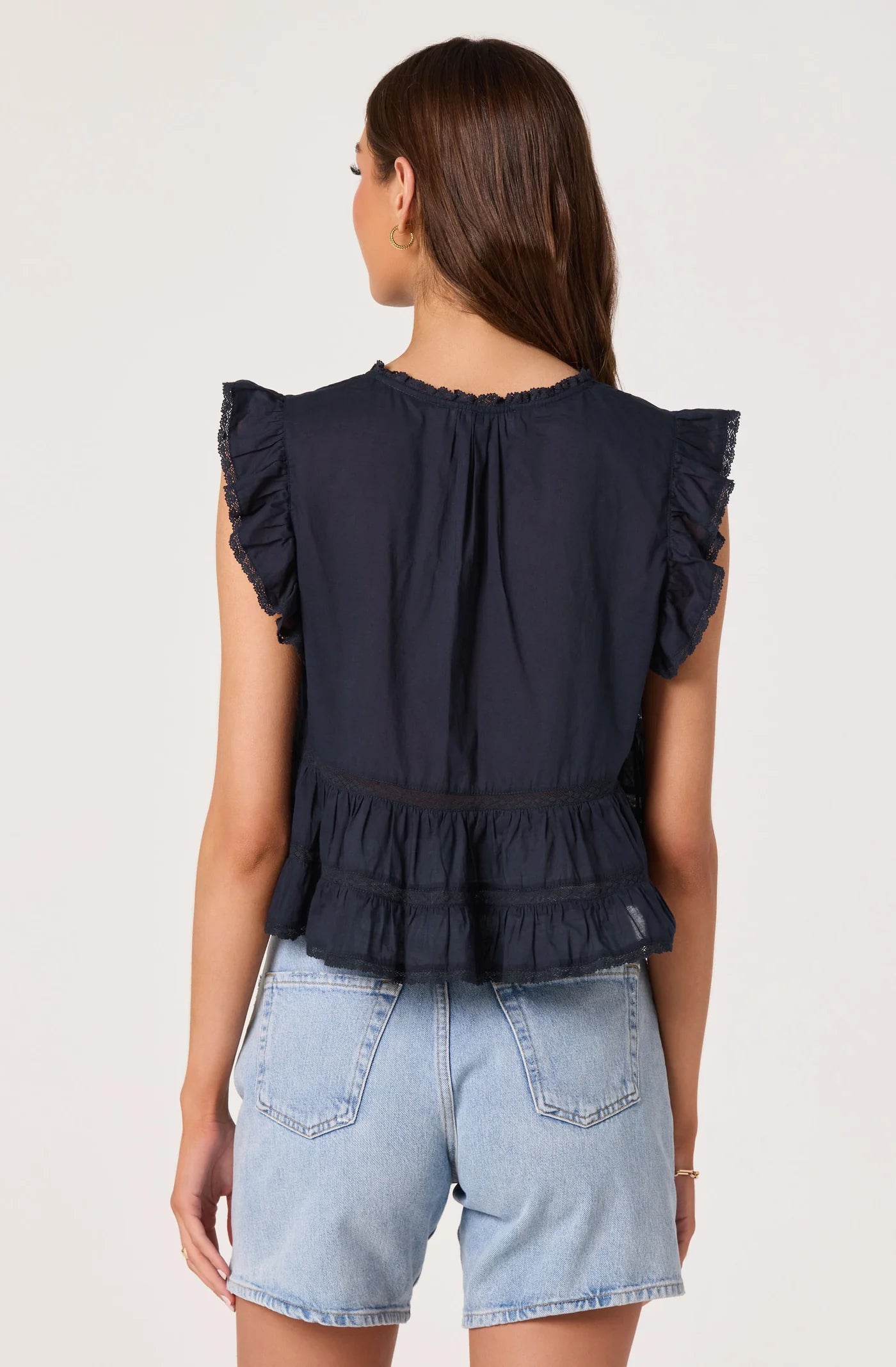 ASTR the Label Julie Flutter Sleeve Cropped Top