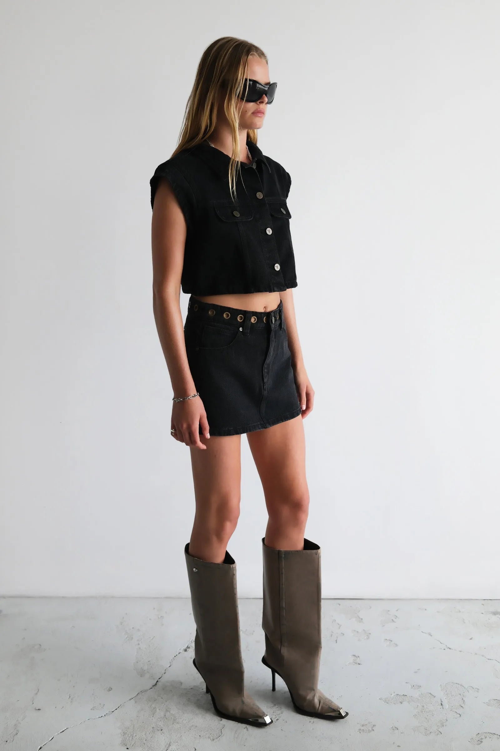 Abrand 95 Mid Aline Skirt Brie EyeletcDenim Skirt