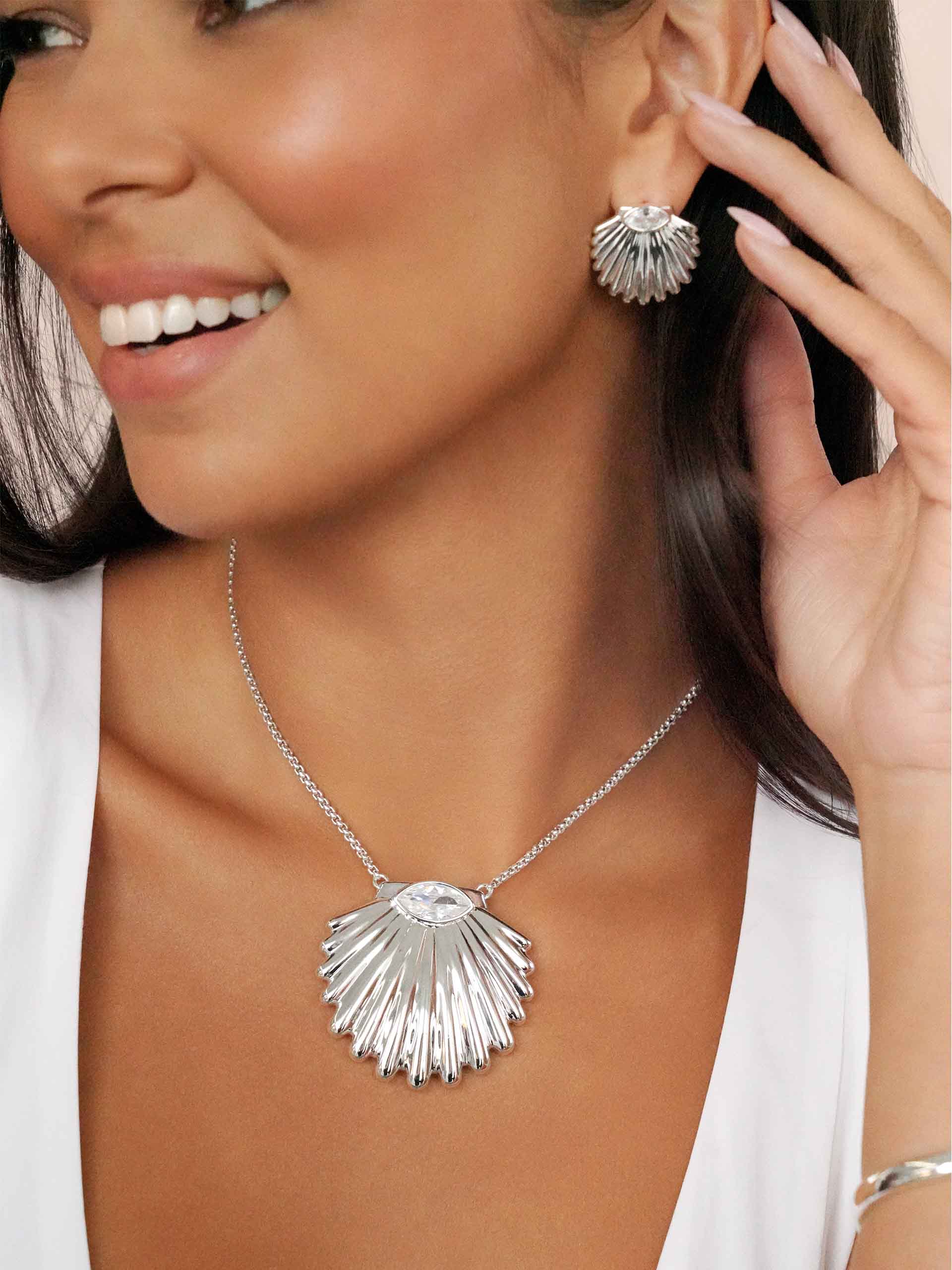 Scallop Crystal Necklace