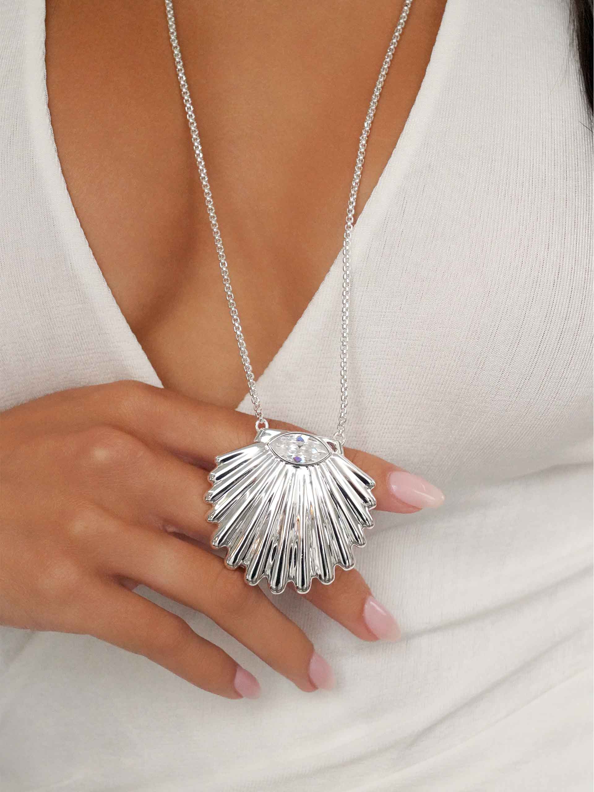 Scallop Crystal Necklace